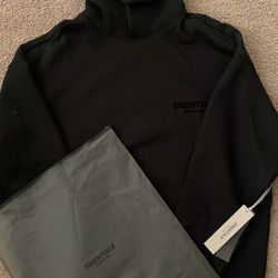 Black Essential Hoodie 