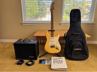 Fender Squier BulletStrat Electric Guitar & Traynor Amp