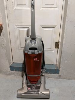 Hoover vacuum cleaner with HEPA filter and different levels of adjustments