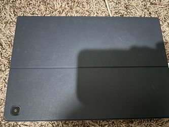 Samsung tablet S6 Lite with stylus (cracked screen)