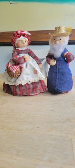 Country Grandparents Dolls