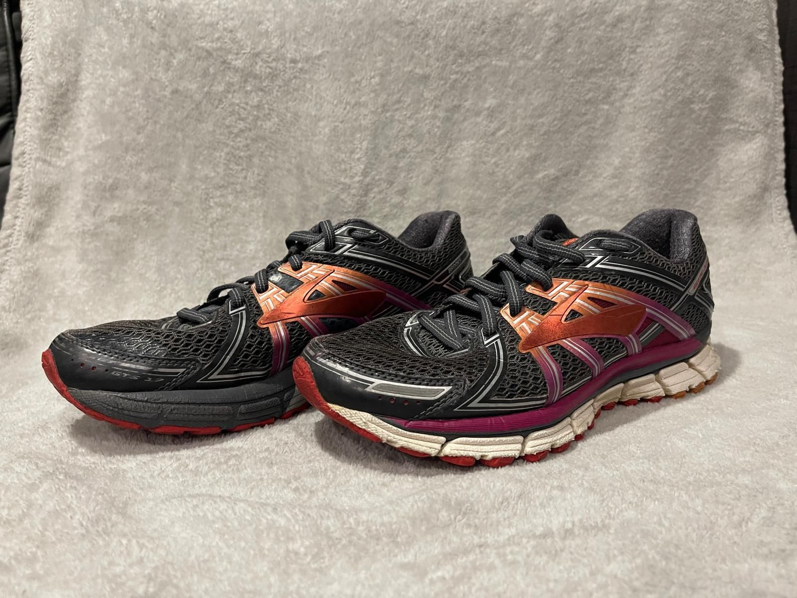 Brooks Adrenaline GTS 17 Women’s Black/Purple Size 8.5
