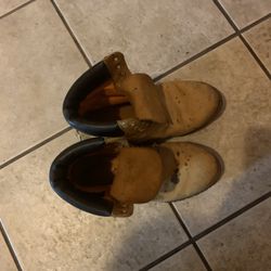 Used Heavy Duty Boots