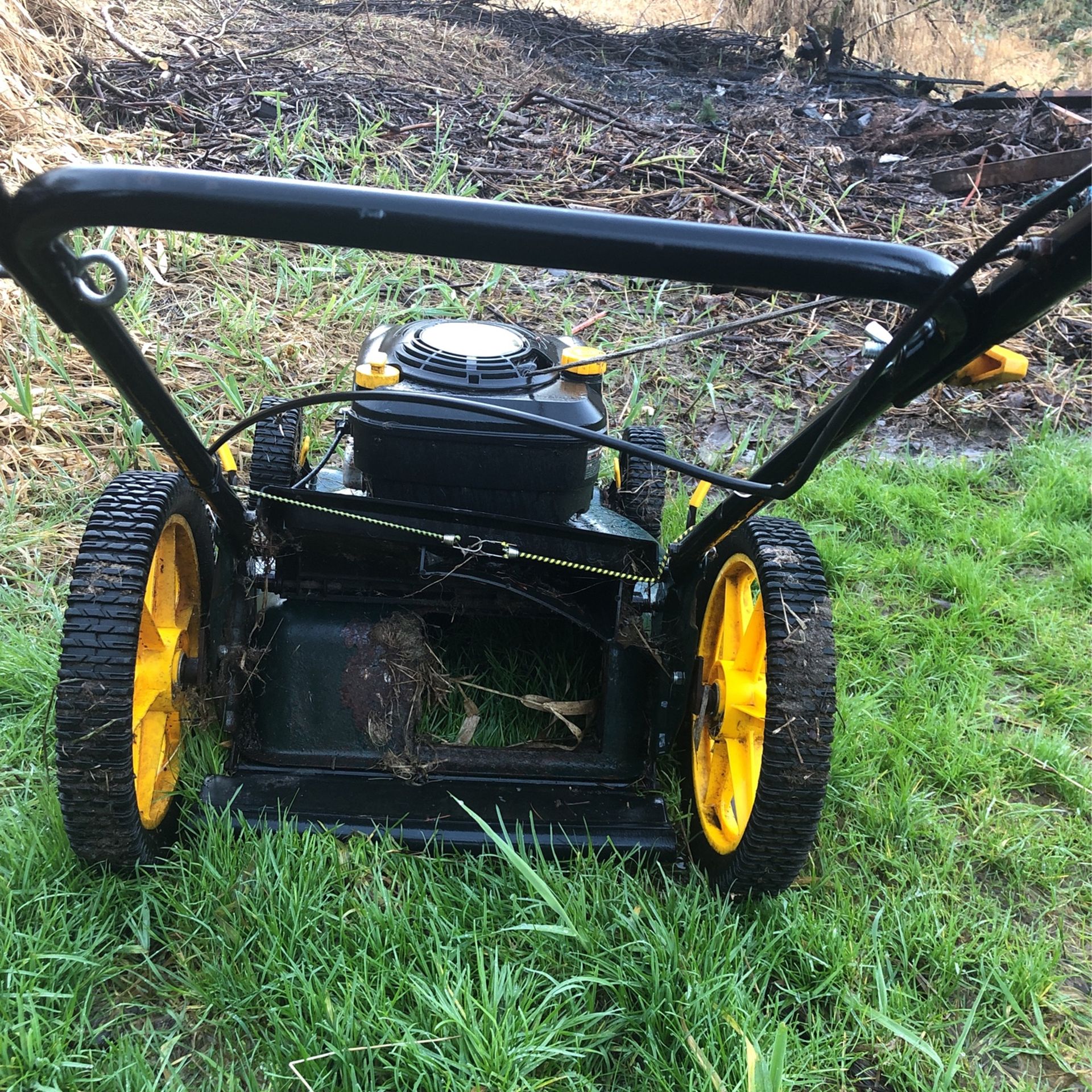 Craftsman 6.5 Horsepower Mulcher / Lawn mower for Sale in Lake Stevens