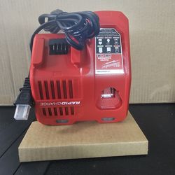 Milwaukee M18/m12 rapid charger