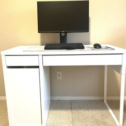 Desk - Office/Computer/Study (read Description)