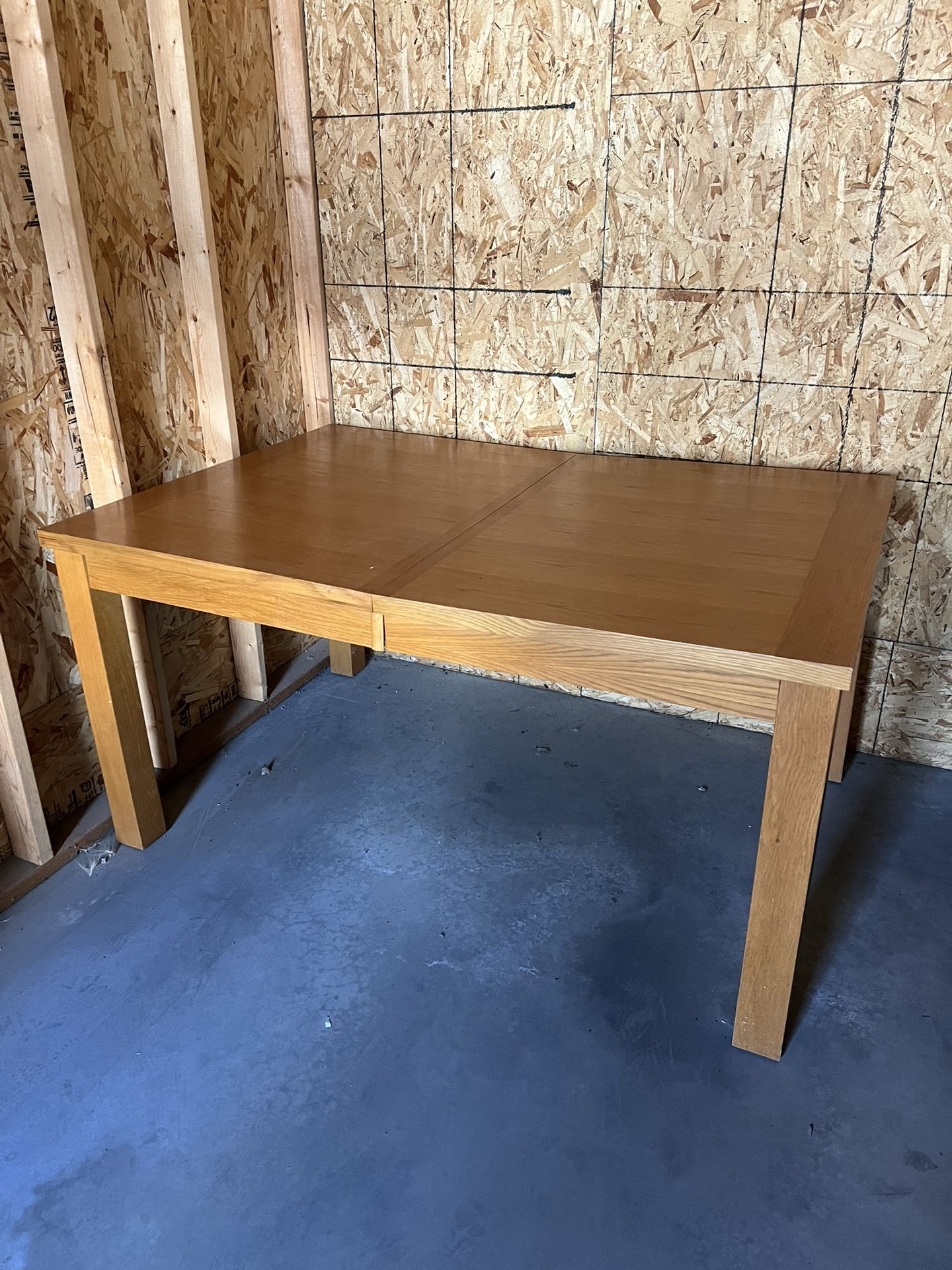 Dining Table And 6 Chair Set