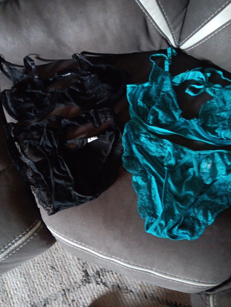 Brawl And Panties Set