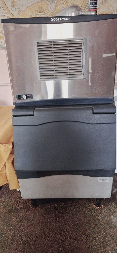 Commercial Ice Machine