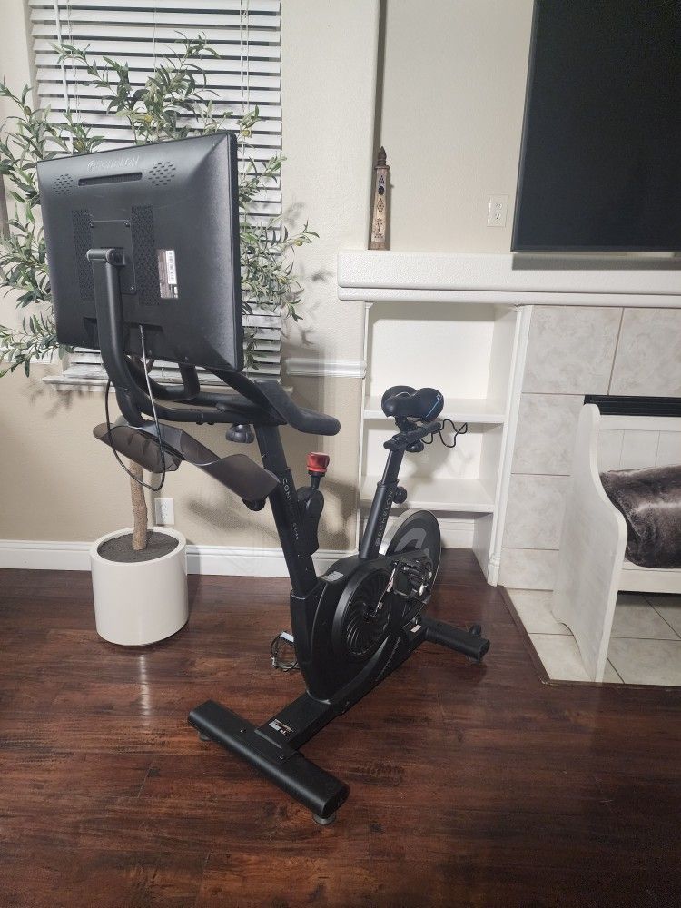 Echelon 4s+ Exercise Bike Indoor Cycling Bike Stationary Black