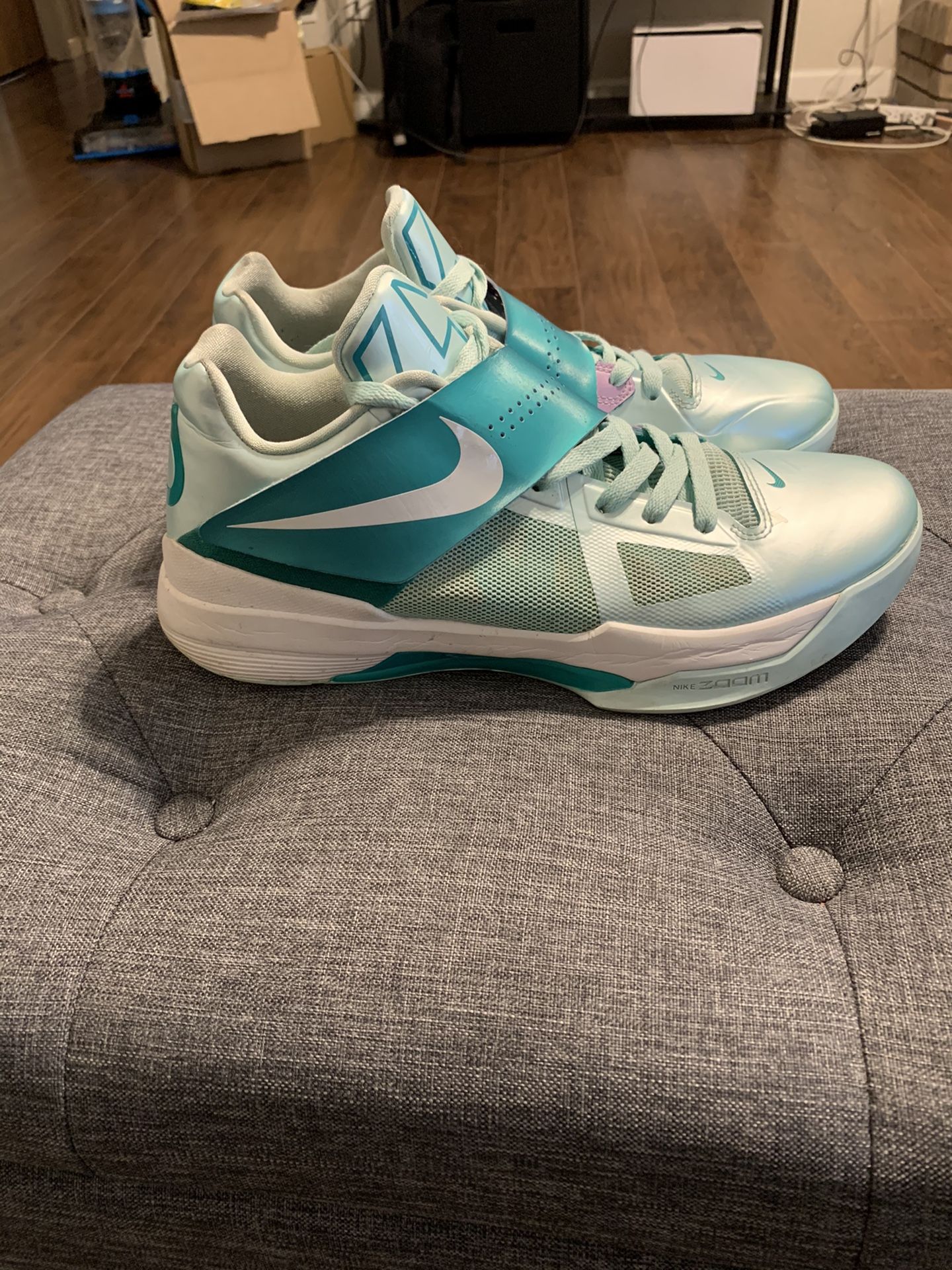 NIKE ZOOM KD IV 4 'EASTER'