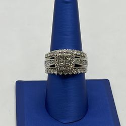 14K WHITE GOLD RING WITH DIAMONDS SIZE 8