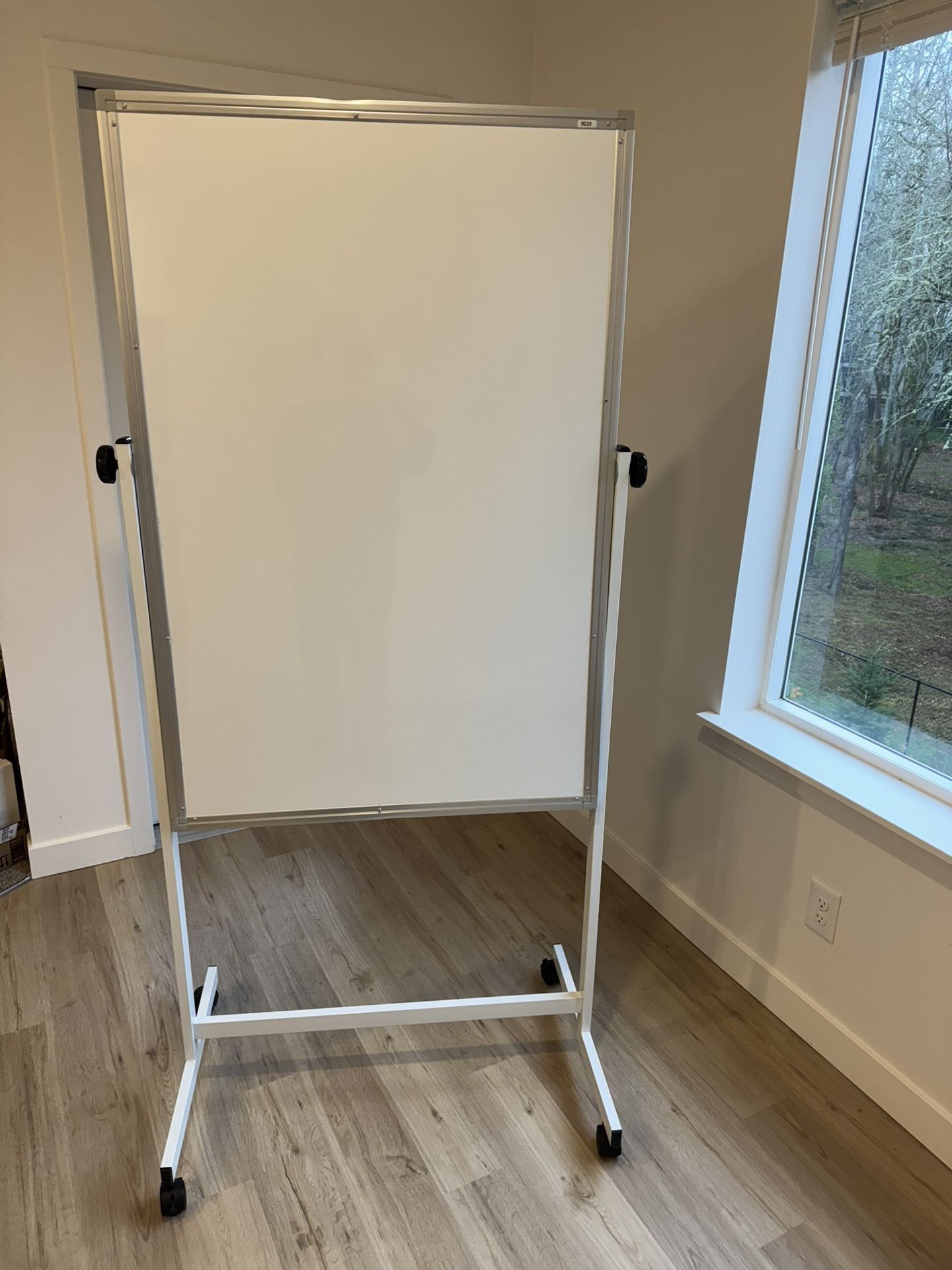 White Board With Stand 