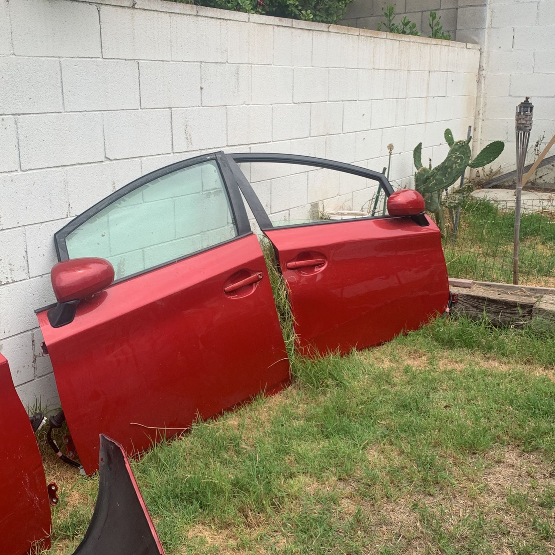 Toyato Prius 2013 Front And Passenger Door