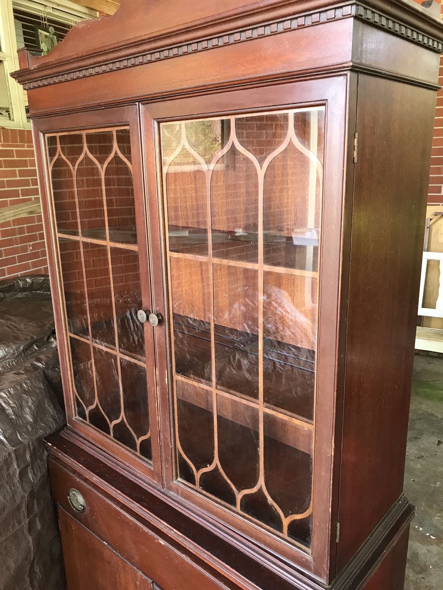Antique Thomasville China Cabinet