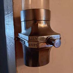 Lilly Cup Dispiser 