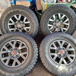 JUEGO DE RRINES PARA TROCAZ TOYOTA TACOMA SECOYA TUNDRA YANTAS BUENAS MEDIDA 16