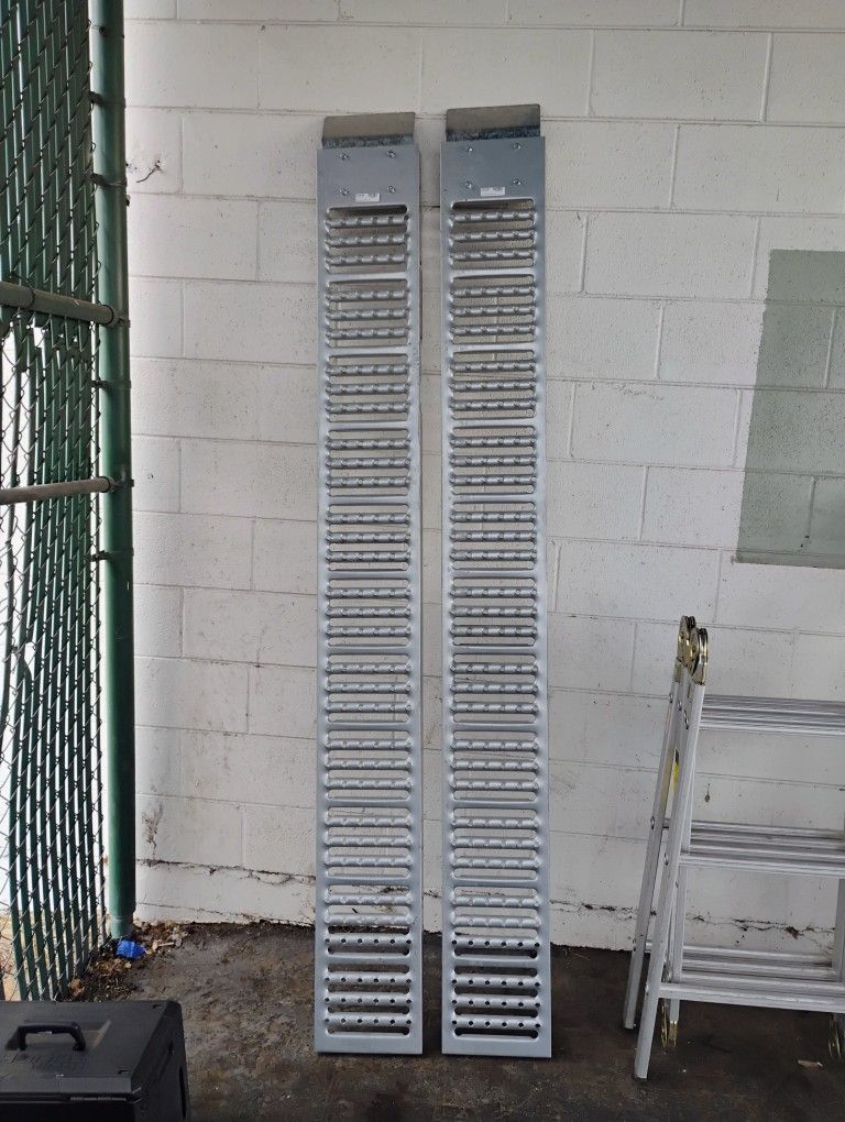 Haul Master Steel Loading Ramps 