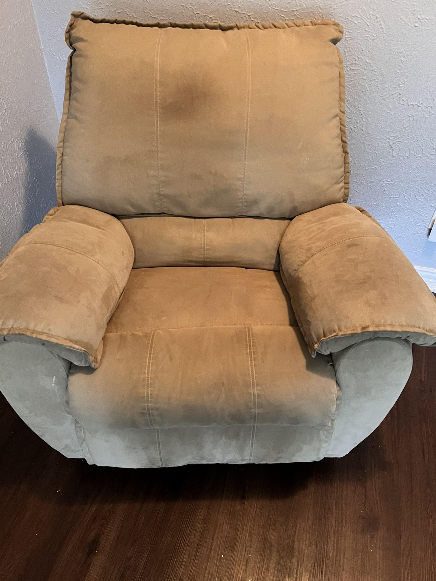 RECLINER CHAIR (SUEDE)