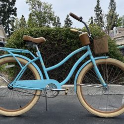 Huffy Beach Cruiser bicycle 
