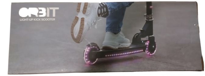 Brand New JETSON ORBIT LIGHT-UP KICK SCOOTER