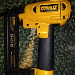 Dewalt 18ga Air Brad Nailer