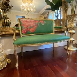  Very  Gorgeous  Antique sofa 🛋 Only 