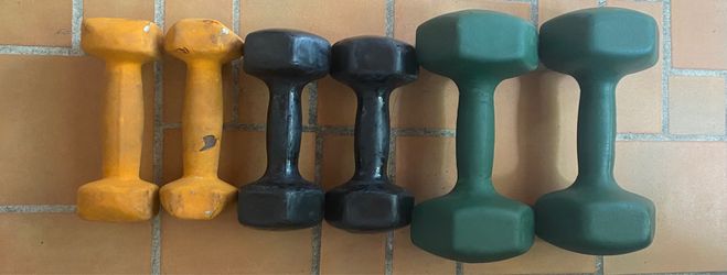 (Read description) Like-New Dumbbell Set & 4-Tier Weight Rack