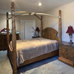 Bed/2 Side Tables/ Dresser
