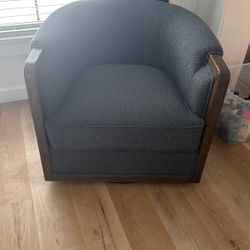 Swivel Accent Chair
