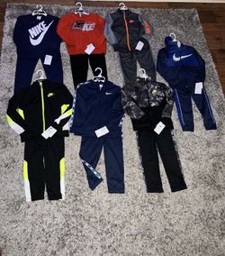 NWT Nike size 7 Boys
