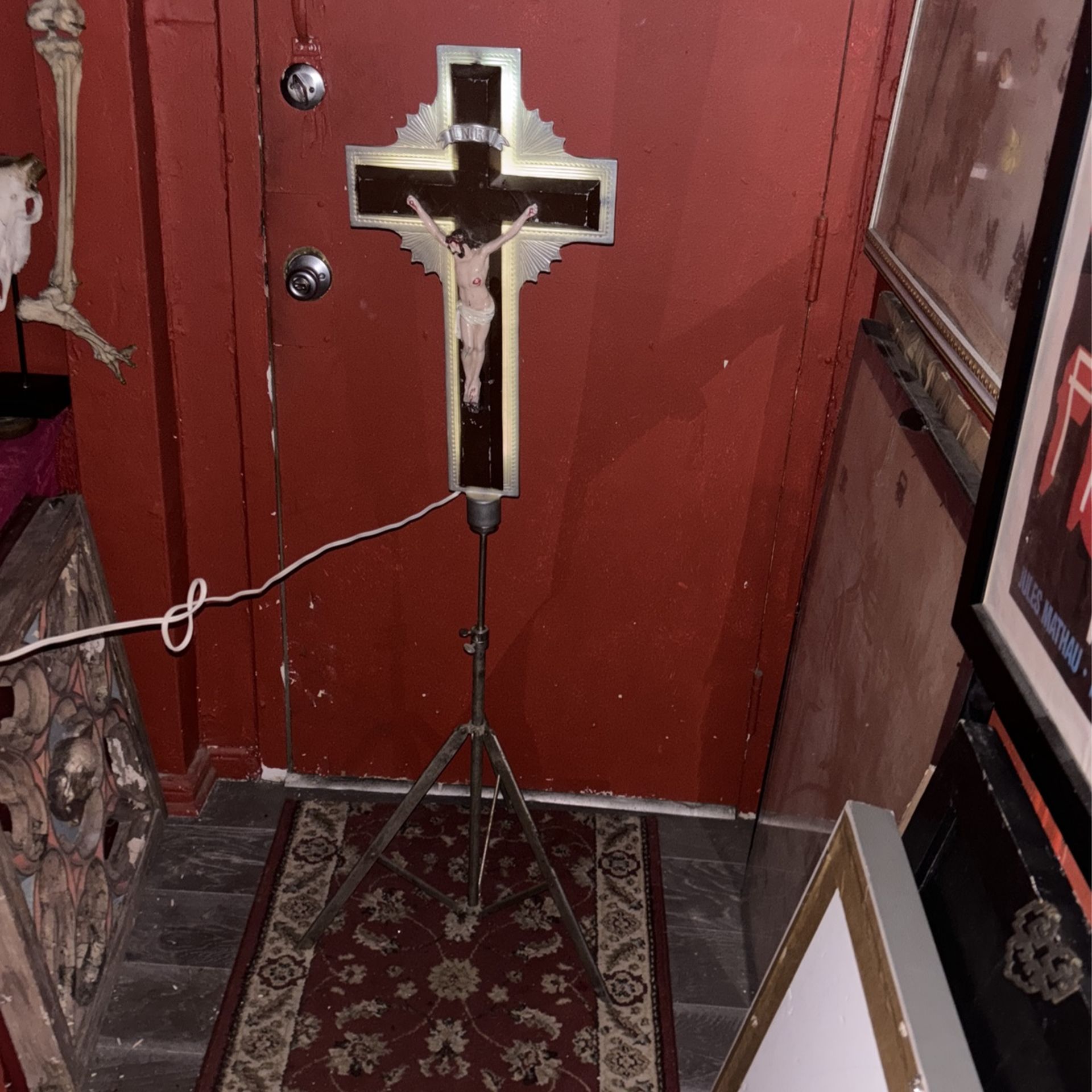 Antique Vintage Jesus Christ Lighting Cross Church Religion Metal Advisable Stand Base