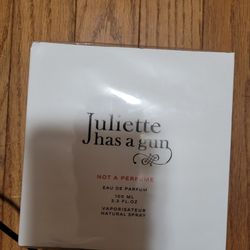 Fragrance - Juliette has a Gun Not a Perfume