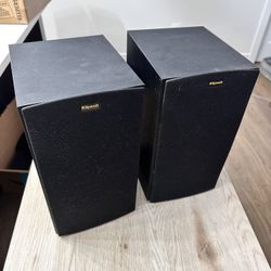 Klipsch 2 R-15M Bookshelf Speakers
