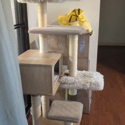 Cat Post Hardly Used
