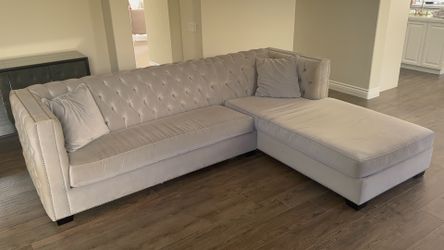Grey couch 10x 17.5