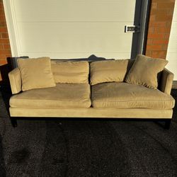 Crate And Barrel Beige Sofa *FREE Delivery 🚚 