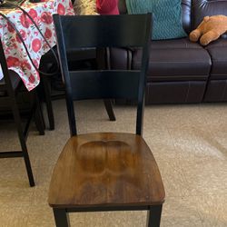 Set De 4 Dining Chair With The Table 