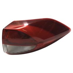 2016 2018 HYUNDAI TUCSON RIGHT SIDE TAIL LIGHT OEM