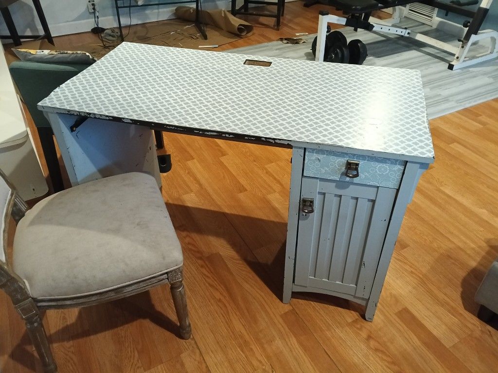 Small Desk