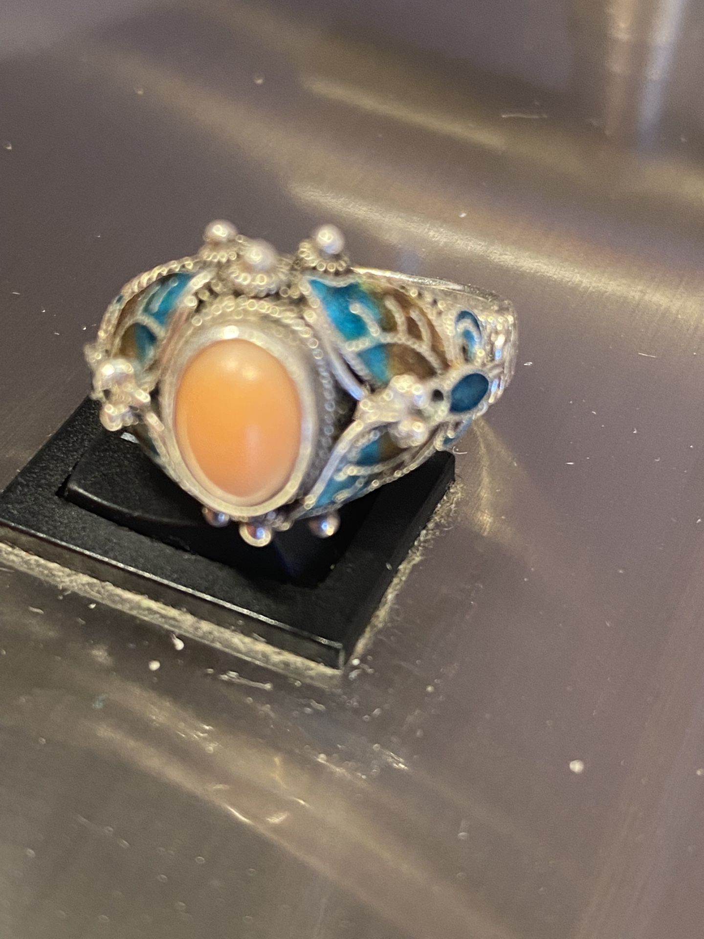 Gorgeous Vintage Sterling Silver Ring β Priced to Move! $99.95 π
