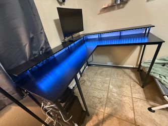 Gaming table