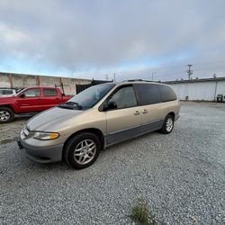 1998 Dodge Caravan