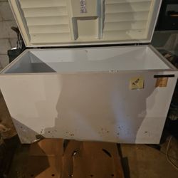 GE Chester Freezer