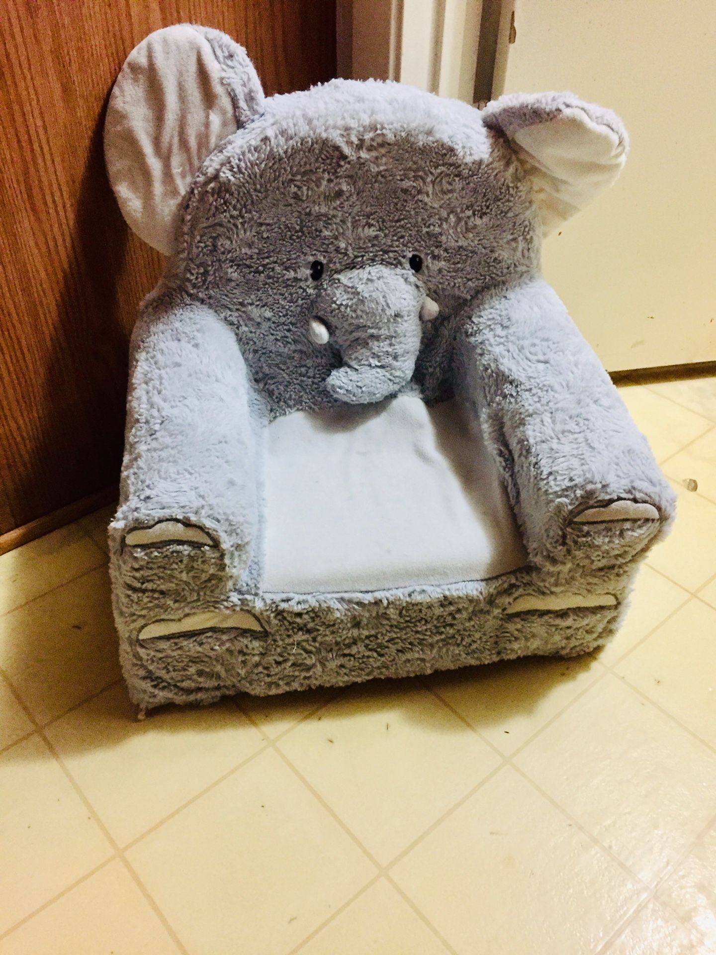 ELEPHANT KIDS CHAIR