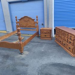 3 Piece Solid Wood Bedroom Set, Queen Bed/ 8 Drawer Dresser/ 2 drawer night stand.