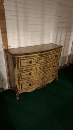Free dresser