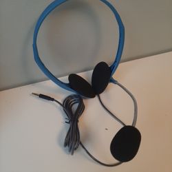 Lightweight Headset With Flexible Mic Boom