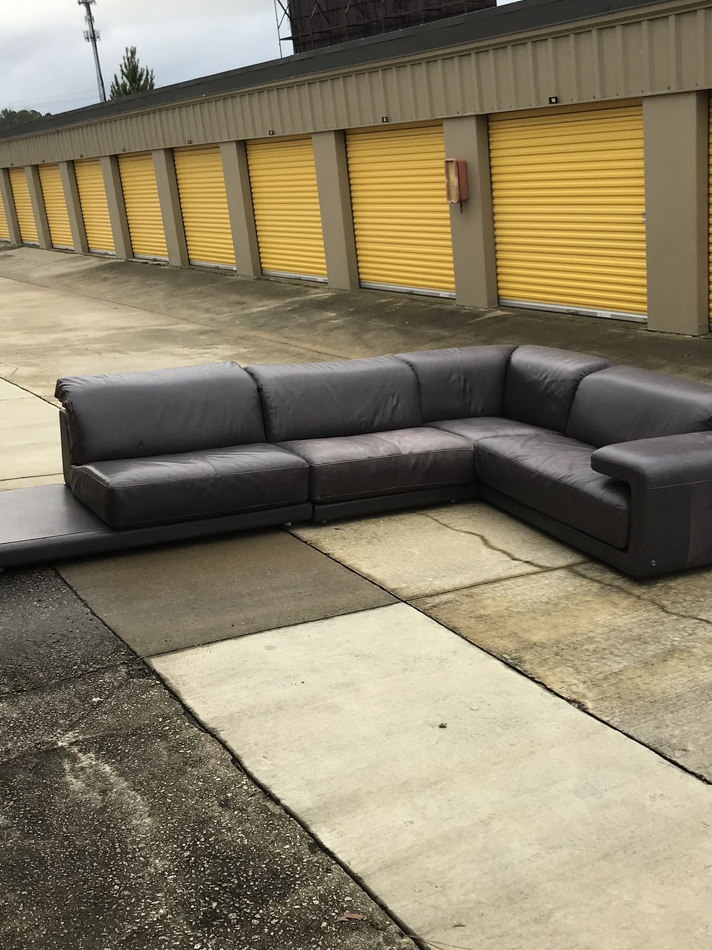 Natuzzi Leather Sectional Free Delivery
