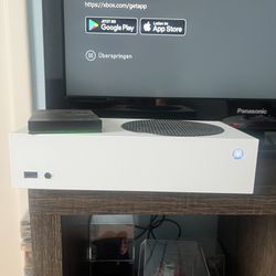 Xbox Series S w/ 2TB external storage 